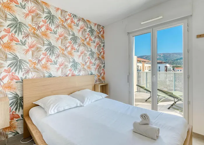 Apartmán 2-bedroom With Pool Parking & Balcony *